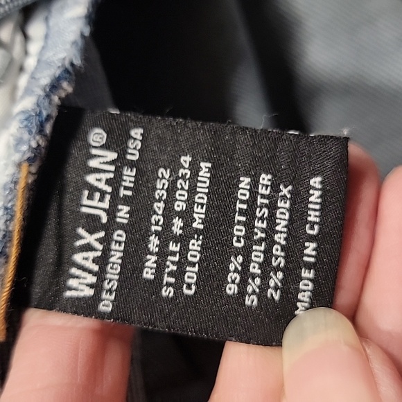 Wax Jean Collection, Size L Blue Distressed Denim Jeans, Gently Used Condition. - Picture 10 of 10